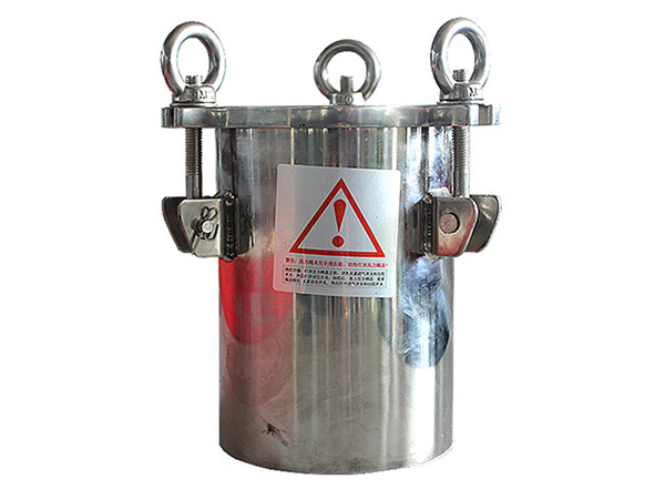 <a href='http://www.fgezomc.cn/' class='keys' title='點擊查看關于點膠機的相關信息' target='_blank'>點膠機</a>壓力桶